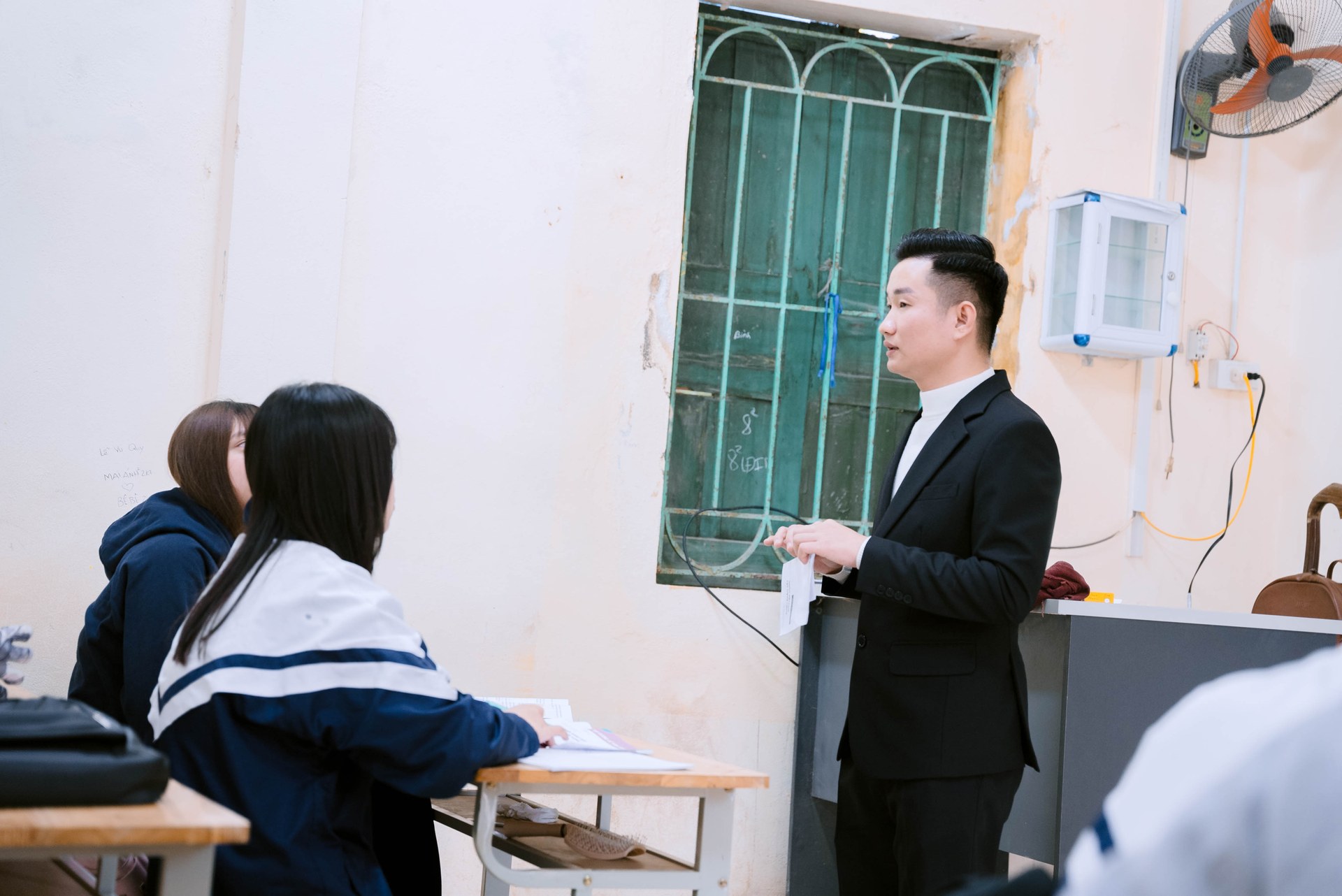 Chuyên viên KVN GROUP tổ chức ngày hội định hướng và hướng dẫn chuẩn bị hồ sơ du học cho học sinh THPT