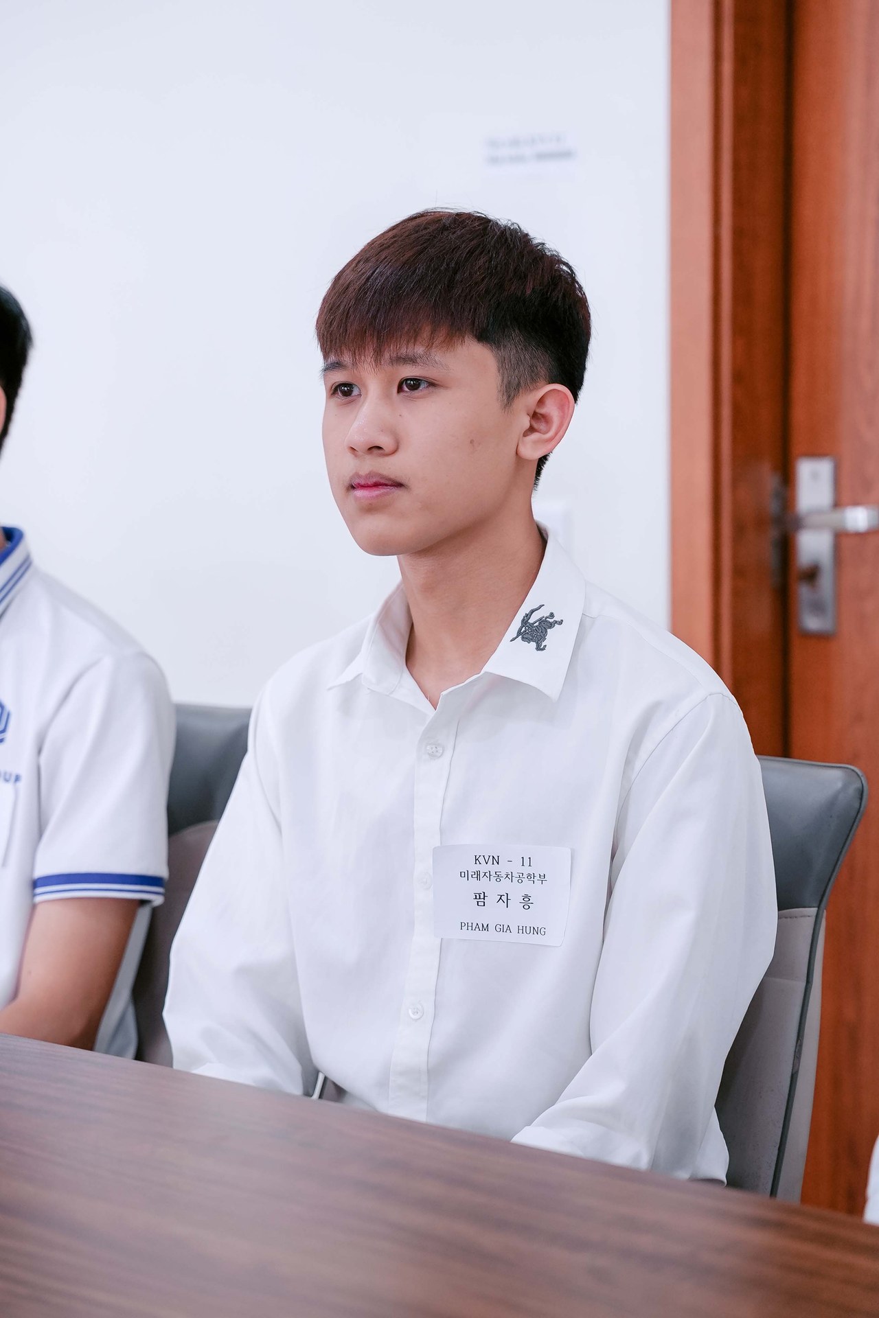 Chuyên gia KVN GROUP hướng dẫn thí sinh hoàn thiện hồ sơ Portfolio nghệ thuật