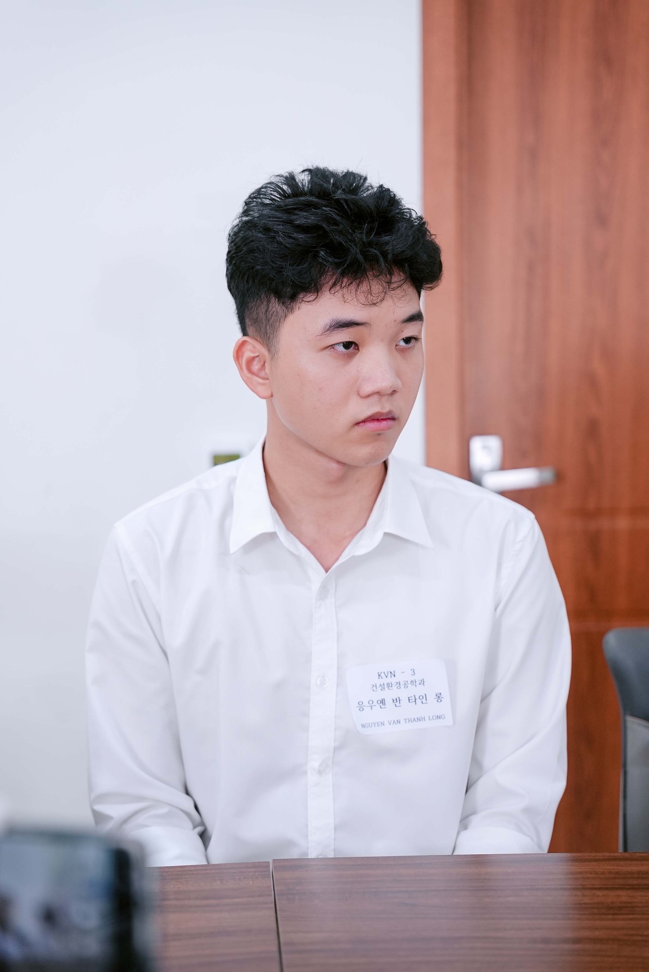 Ban cố vấn KVN GROUP trao học bổng và visa du học Hàn Quốc cho học viên