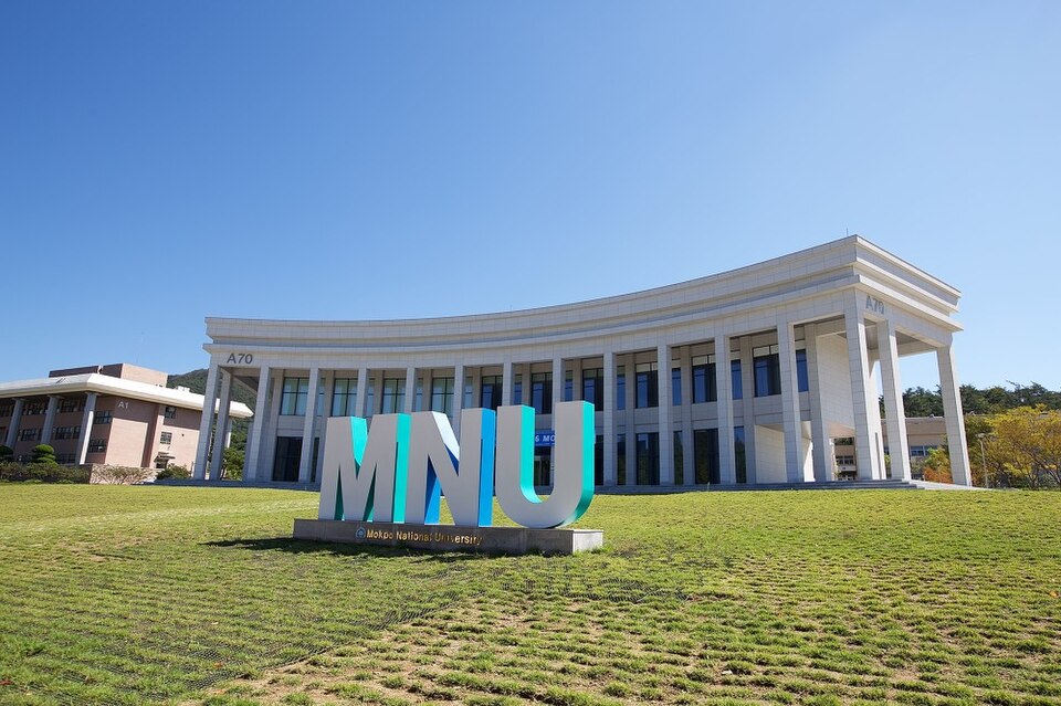 Khuôn viên và giảng đường Đại Học Mokpo National University
