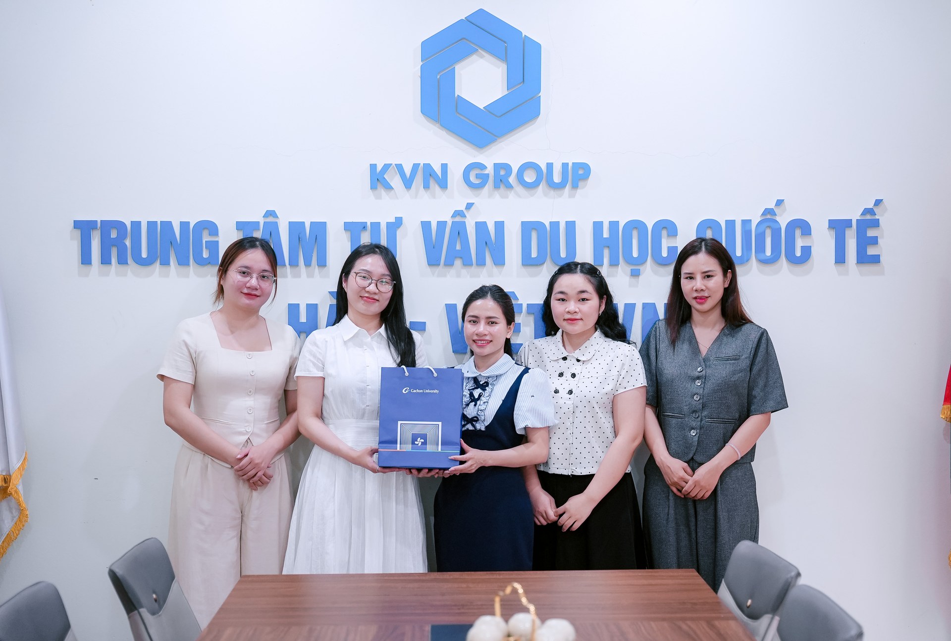 Hình ảnh đào tạo và cơ sở học tập thực tế tại Hàn Quốc