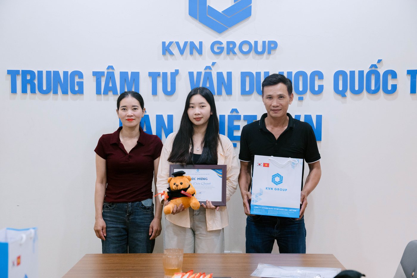 Lễ Tri Ân phụ huynh và dặn dò du học sinh trước giờ bay